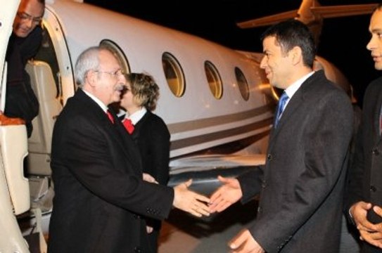 Kılıçdaroğlu, Gençlerle Tavla Oynadı