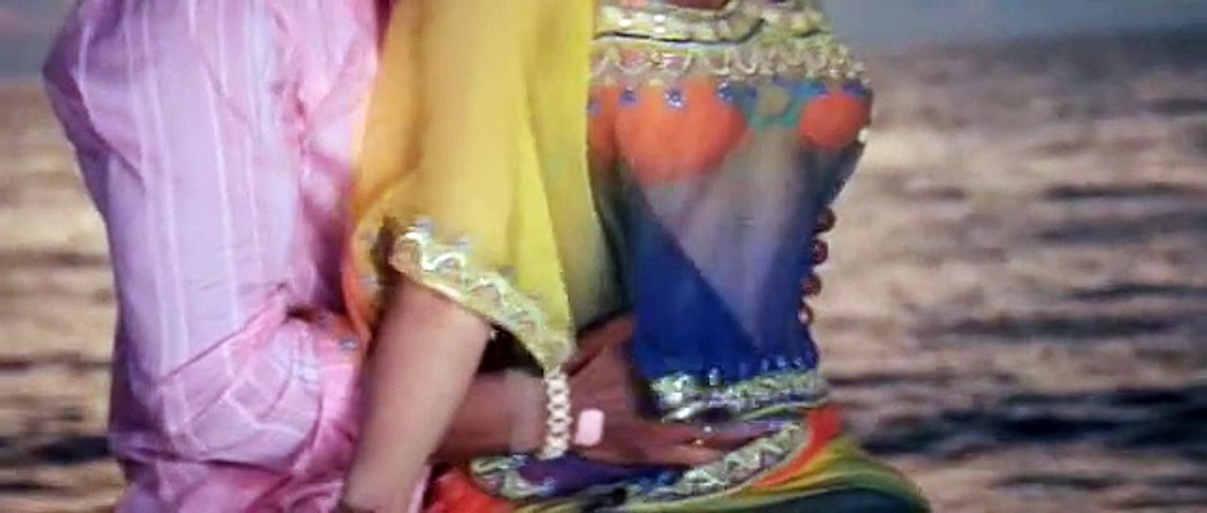 [Neha Dhupia] Yaar Ko Maine Mujhe Yaar Ne Sone Na Diya [Sheesha] [DDB].[AG]