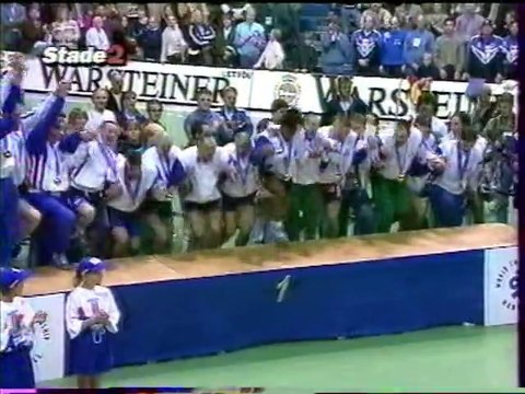 Le podium et la tournée des télés des Barjots champions 1995