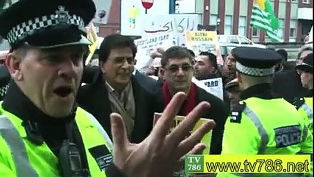 Protest Against Altaf Hussain In London - 12th Feb 2015 Chants Altaf Killing in Karachi
