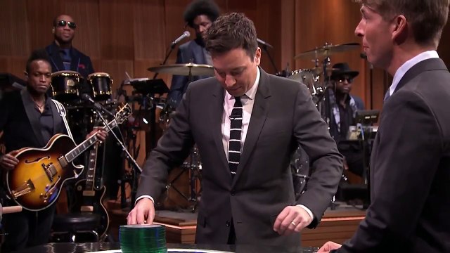 Une partie de Taboo avec une marionnette est difficile, même avec l'aide de Colin Firth