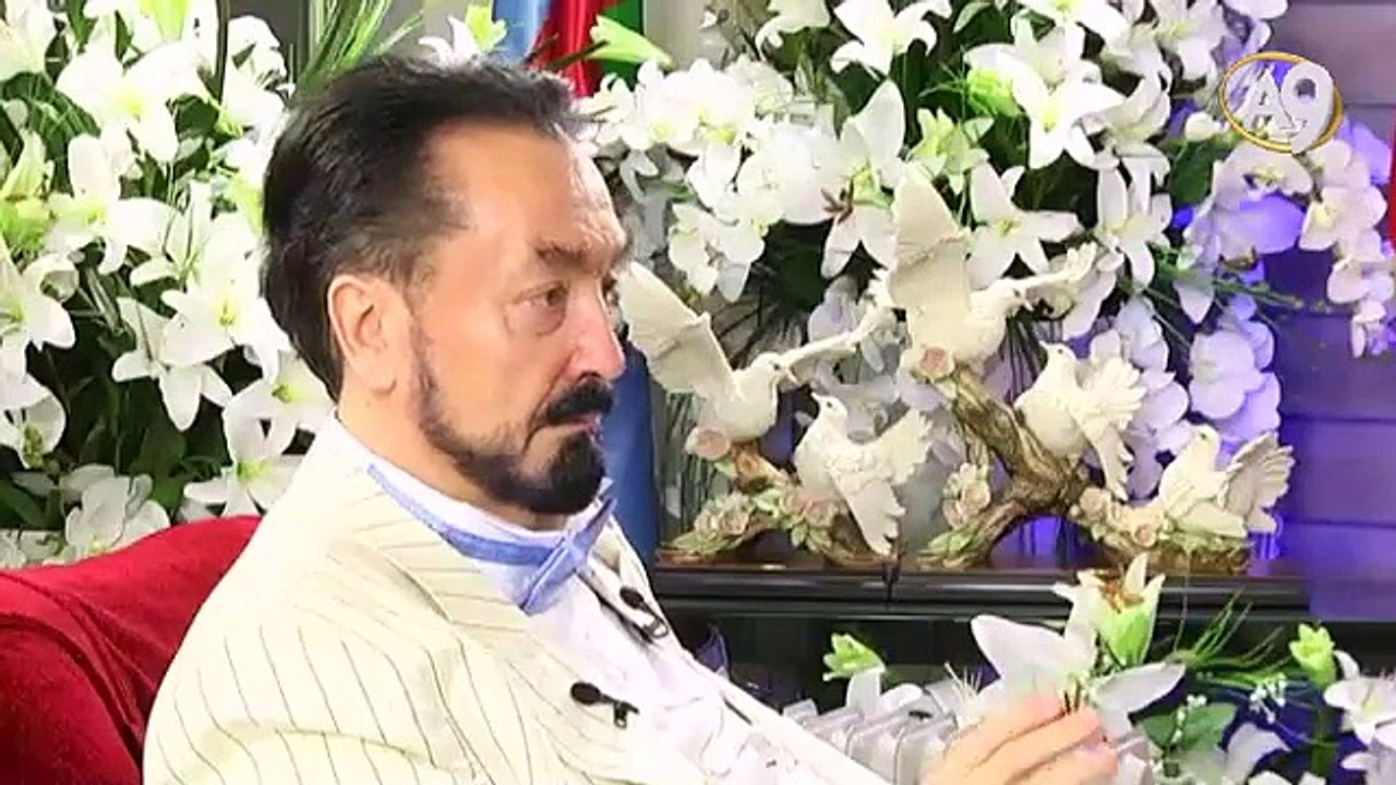 Adnan Oktar: Kuran'da başörtüsü yoktur. (12 Şubat 2015)