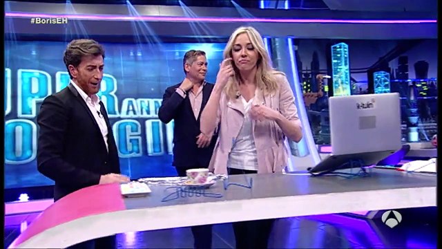 Anna Simon y las mil y una utilidades de las perchas en El Hormiguero 3.0 (1)