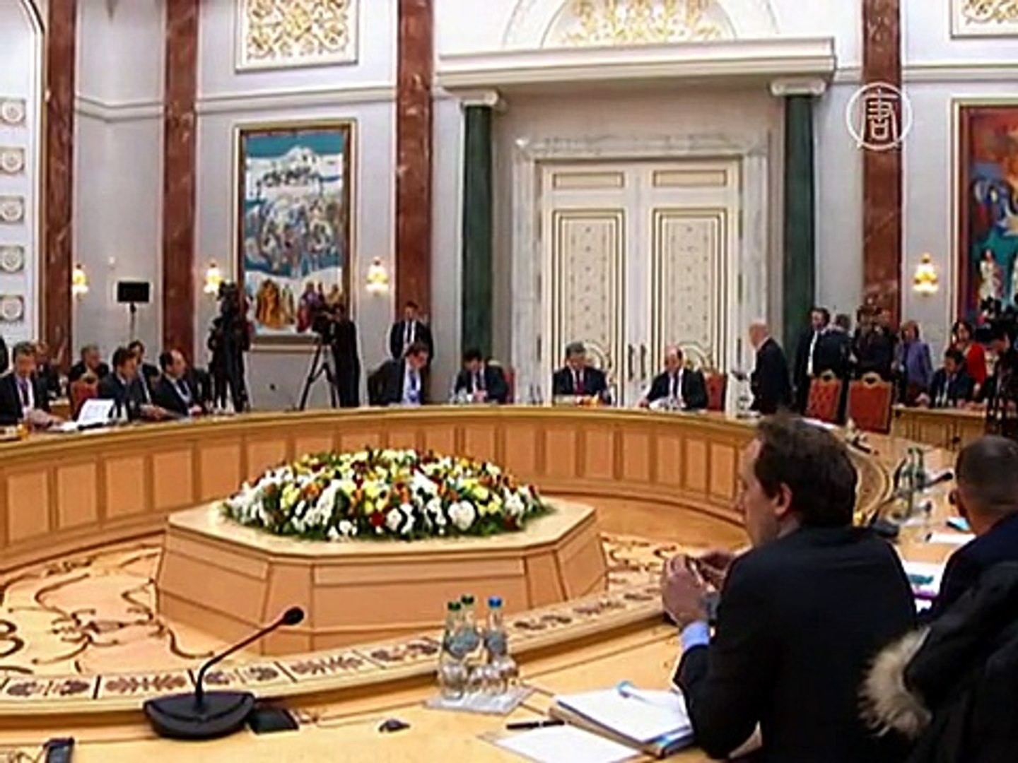 ⁣Результаты переговоров в Минске: огонь прекратят 15 февраля