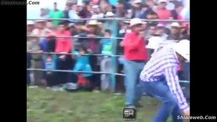 HUMOR EN EL JARIPEO UN SUPER CLAVADO EL JUEGO DE LA BOTELLA MONTA INFANTIL CON EL JINETE EL MARIGUANO