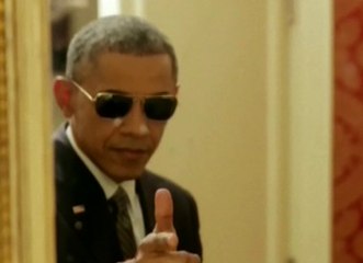 Quand Barack Obama se lâche dans une vidéo - ZAPPING ACTU DU 13/02/2015