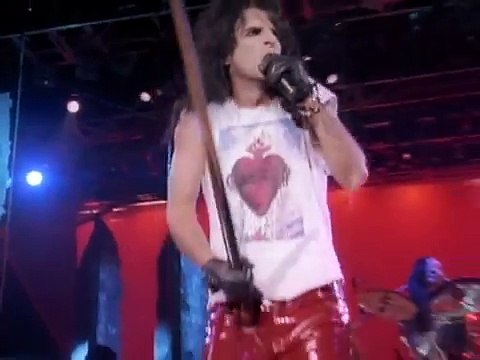 ALICE COOPER: Trashes The World - I'm Eighteen
