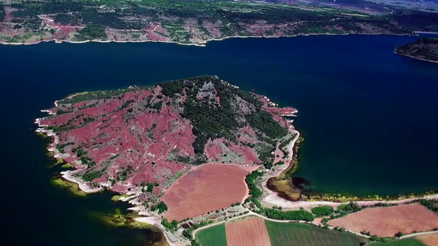 Prise de vue aérienne par drone et autogire • Go Production