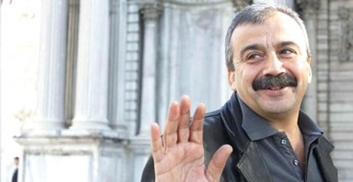 Sırrı Süreyya Önder Suskunluk Yeminini Bozmadı