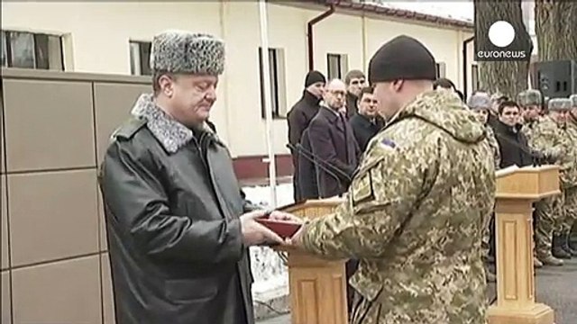 Ucraina, Poroshenko scettico su accordo di Minsk: la pace resta lontana