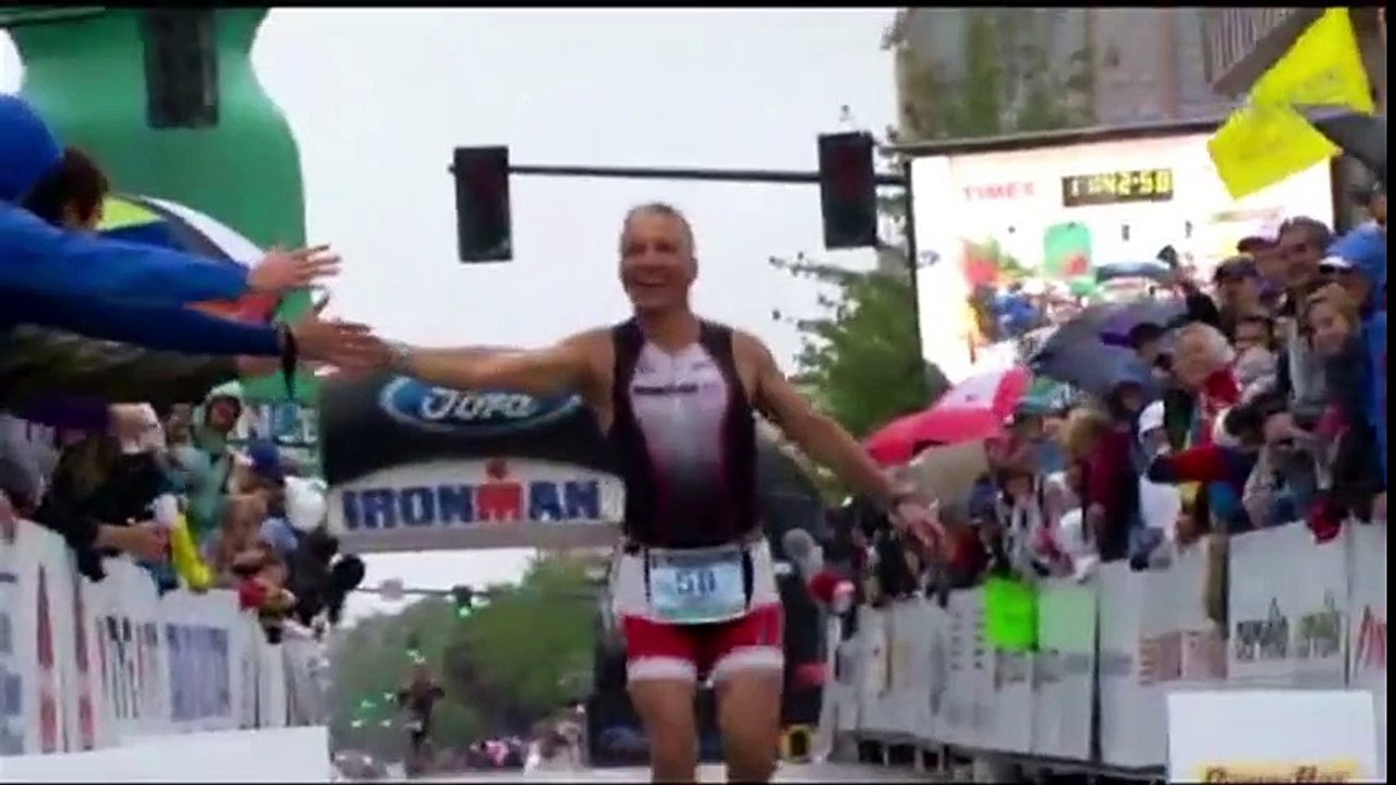 Motivational Speaker David Daggett Inspires Crowd.