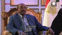 Omar al Bashir niega las acusaciones de violaciones en Darfur