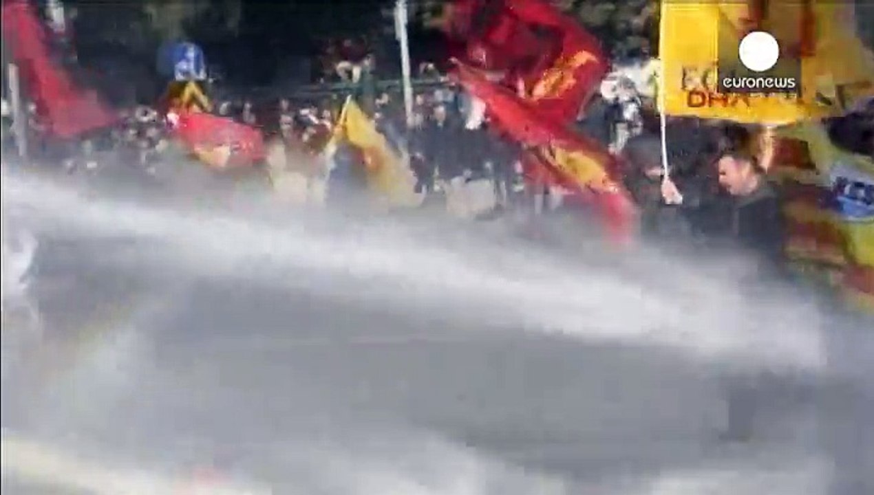 Proteste gegen Islamisierung des Bildungswesens in der Türkei