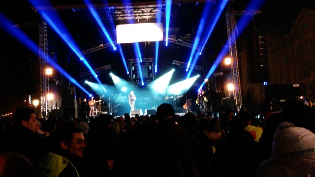 Nuit solidaire pour le logemnent - DÉBUT CONCERT HK & LES SALTIMBANKS