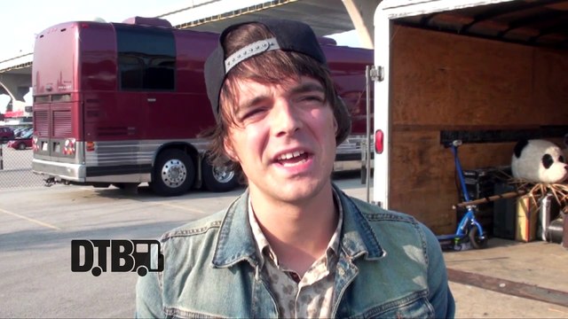 Chunk! No, Captain Chunk! / Bertrand Poncet - CRAZY TOUR STORIES Ep. 268 [Warped Edition 2014]