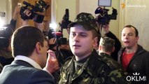 Bagarre entre deux députés au parlement Ukrainien