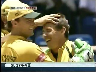 Brad Hogg, Unplayable delivery, brilliant work by Adam Gilchrist, 2007