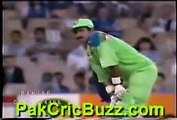 Javed Miandad making fun of Kiran More's appeal.