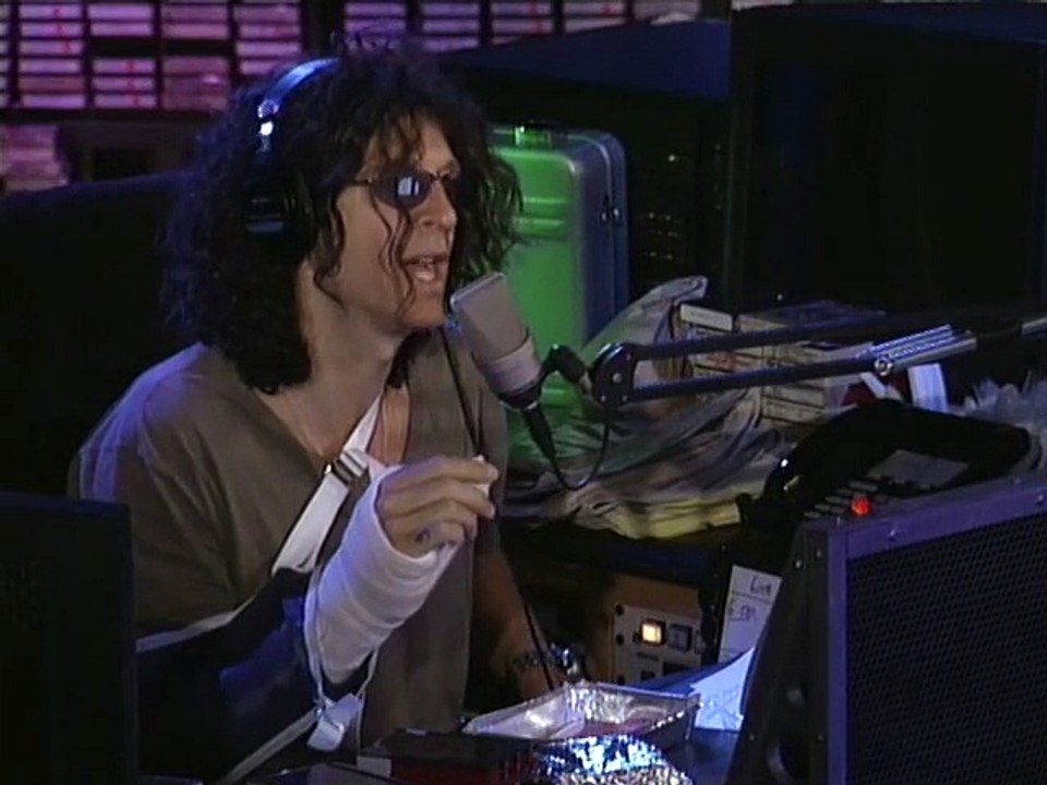 HTVOD - Howard Broke His Thumb - 03-07-02 [WDM]