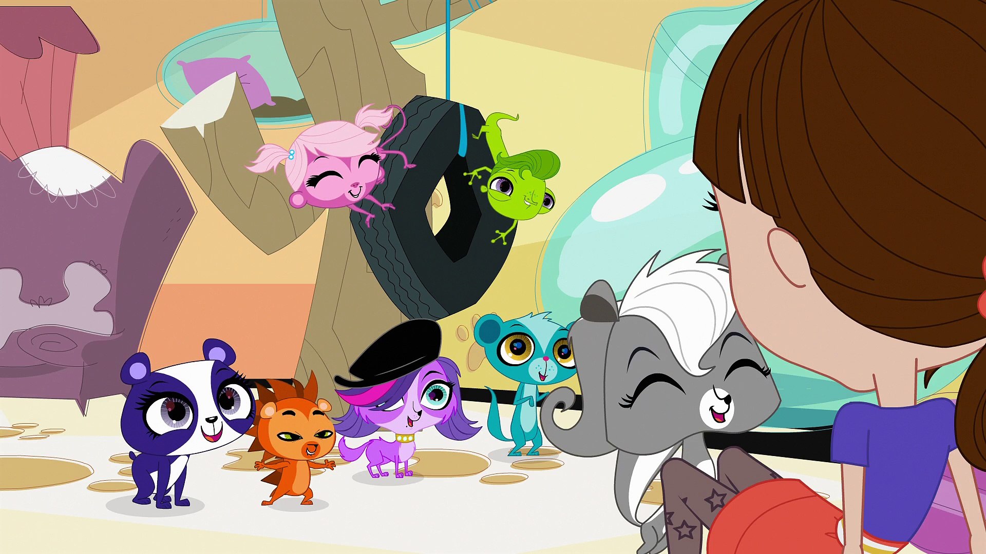 Littlest Pet Shop Season 1 Episode 1 - Blythe's Big Adventure (Pt. 1) 