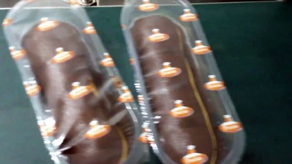 Top foil cut and sealing machine