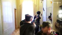 Deux députés ukrainiens se battent dans les couloirs du parlement