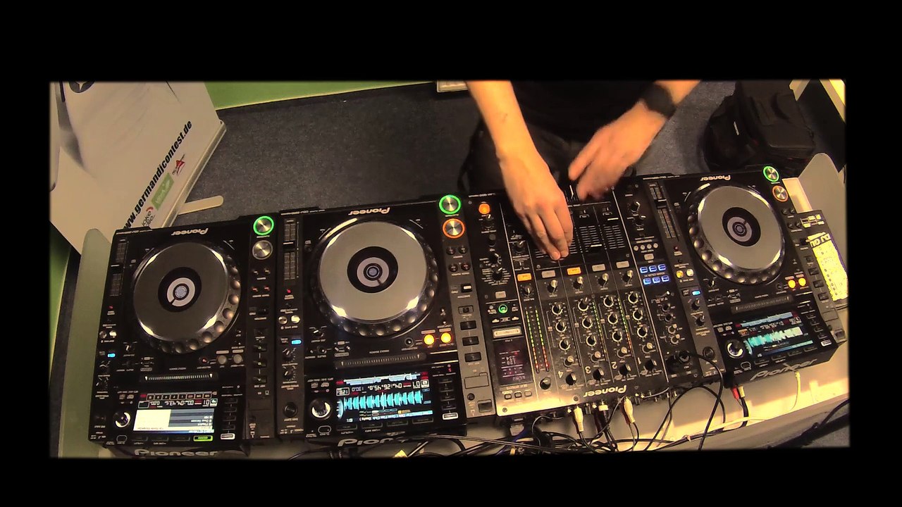 DJ Showcase February 2015 mixed by Jake Dile (Future House / EDM / Melbourne Bounce / Ghettohouse)