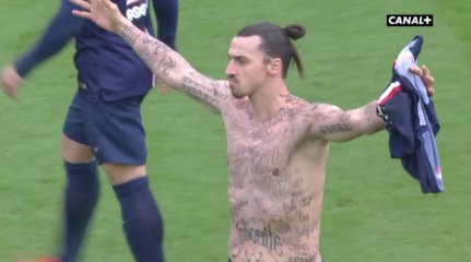le but Zlatanesque de Zlatan Ibrahimovic (qui exhibe ses tatouages) face à Caen