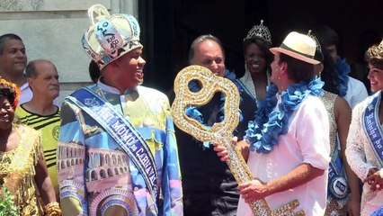 Le roi Momo ouvre le Carnaval de Rio: que la fête commence!