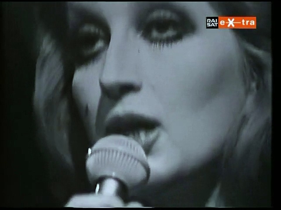 Mina - Una donna, una storia