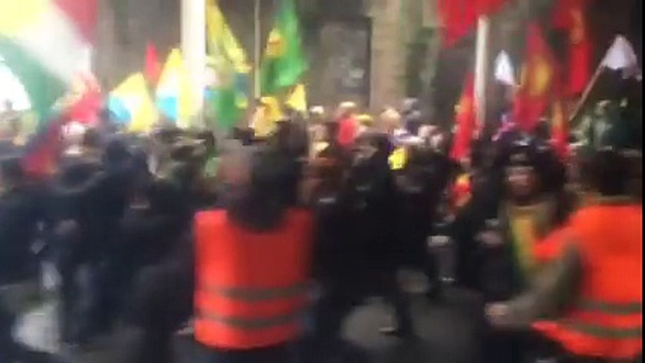 10977260_10153111752864696_2015476595_n