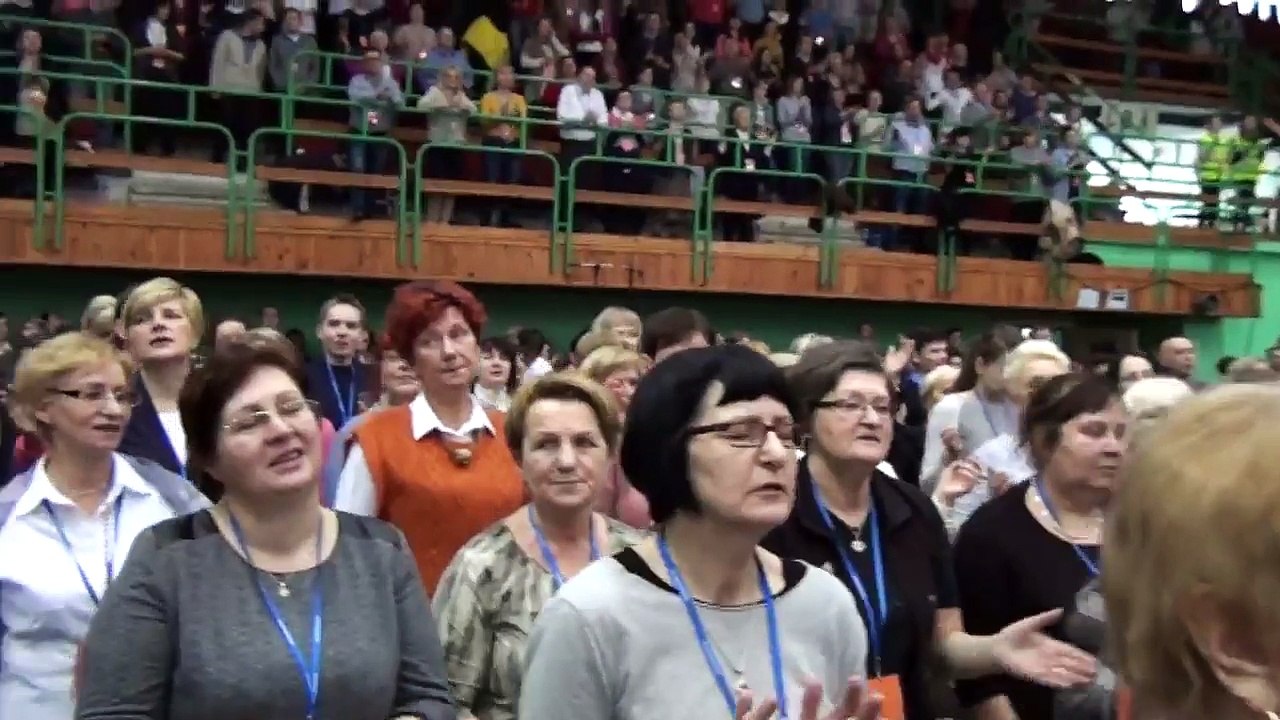 II dzień rekolekcji z o. Witko OFM w Toruniu - pieśń "Dzięki Jezu"