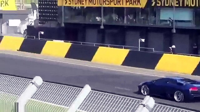 Bu adam kafayı yemiş