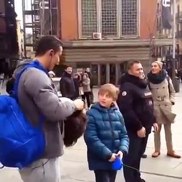 Cristiano Ronaldo is disguised as homeless to surprise a child 2015