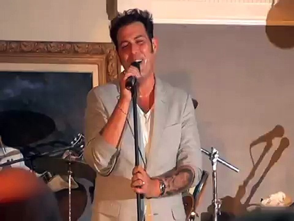 Franz Goovaerts sings Blue Suede Shoes at Elvis week 2013 video