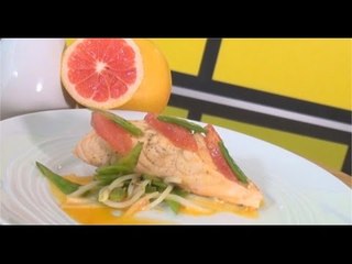 Descargar video: Recette de Pavés de saumon pochés au pamplemousse - 750 Grammes