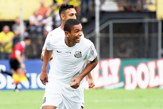 David Braz garante invencibilidade do Peixe no Paulistão