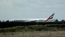 Emirates Airlines Boeing 777-300ER (A6-EGO) départ de l'aéroport international de Dublin en Irlande