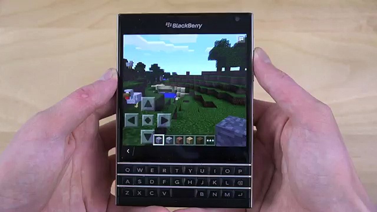 Minecraft Pocket Edition BlackBerry Passport 4K Gameplay Review