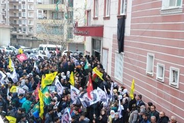 Diyarbakır'da Öcalan Yürüyüşü