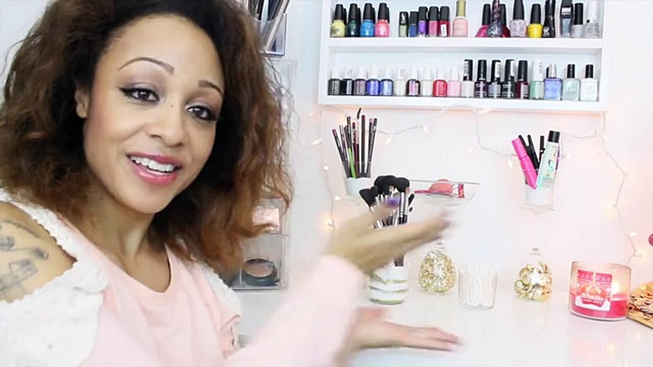 Simple, Chic & Fabulous DIY Vanity Decor (Low)