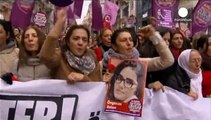 مظاهرات في العديد من المدن التركية تنديداً باغتصاب و حرق طالبة جامعية