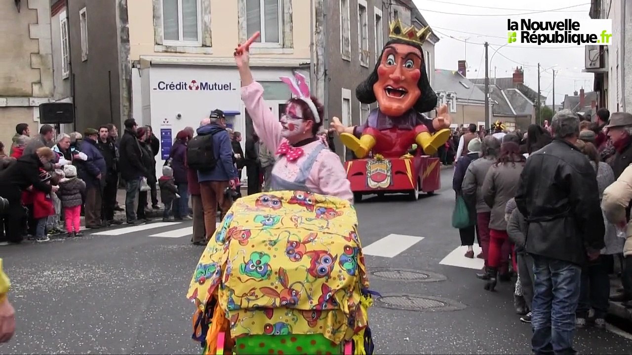 VIDEO. Le carnaval bat son plein à Oucques (41)