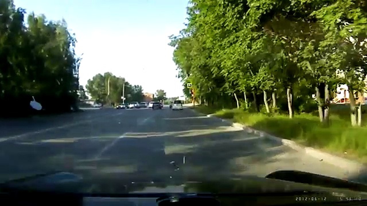 ДТП - Водитель жигулей наказал шевроле за хамство