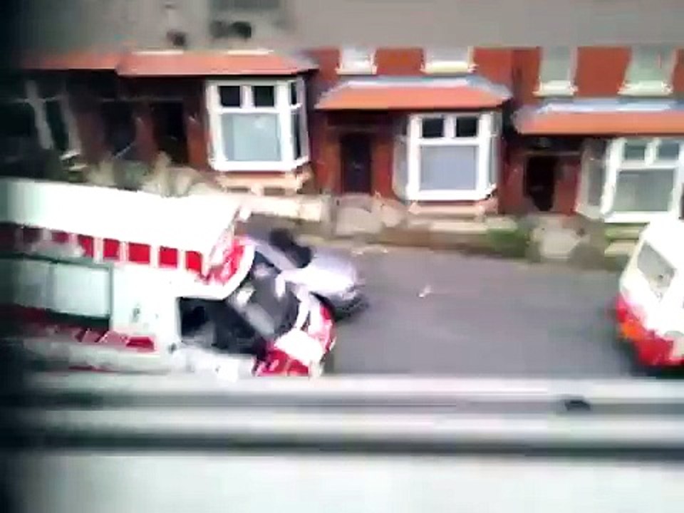 Разборки-ДТП - Продавцы мороженного неподелили район!