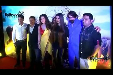 Sunny Leone's HOT & SEXY Desi Saree Look !