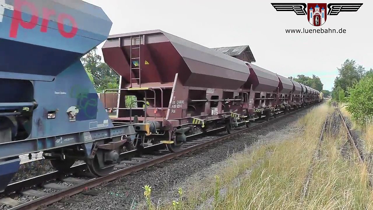Gleisbau in Echem II- V 200 auf dem Weg nach Luneburg %28KBS 145%29
