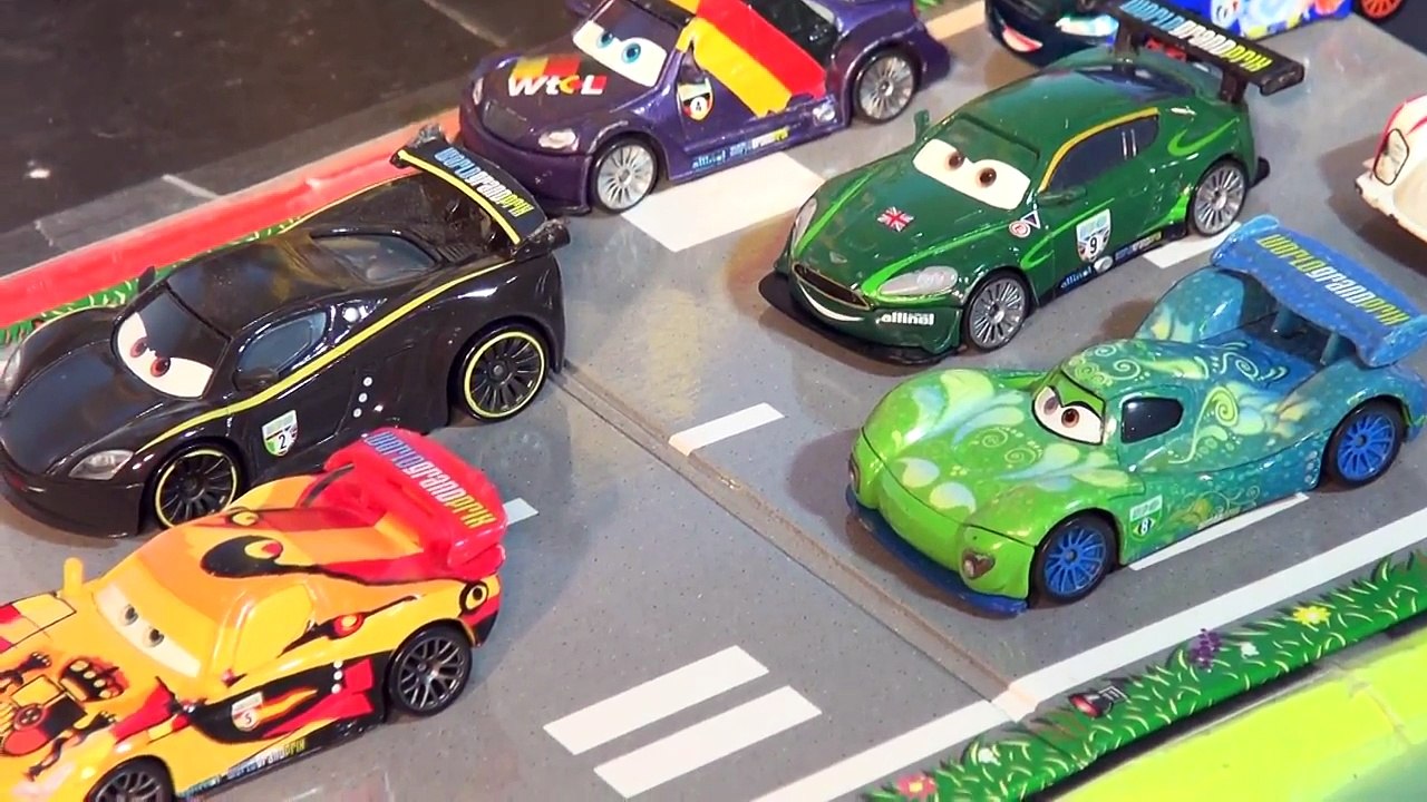 Disney Pixar Cars 2 World Grand Prix Race Screaming Banshee Saves The Day With Lightning Mcqueen Video Dailymotion