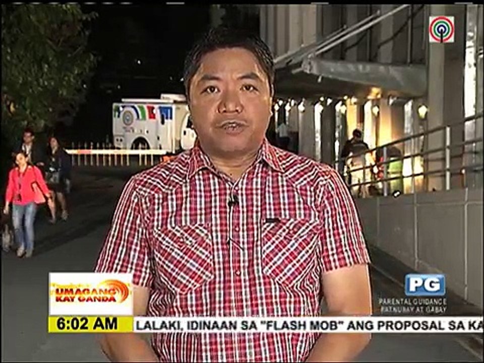 LOOK  Kotse bumaliktad matapos bumangga sa concrete separator