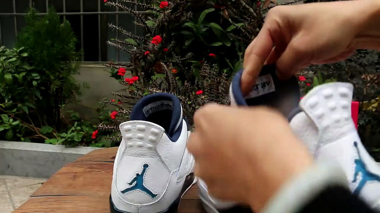 Air Jordan IV Columbia